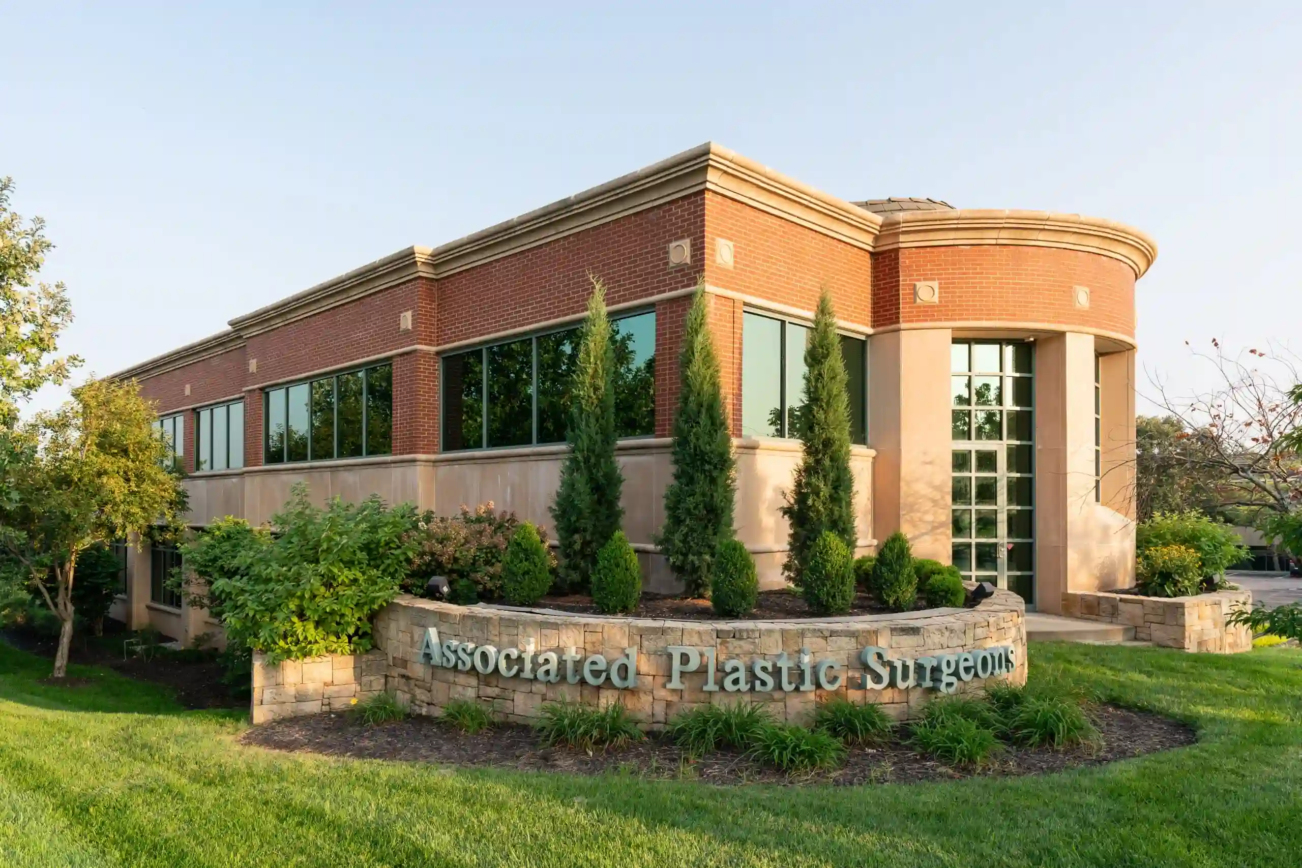 Cornerstreetview-min